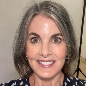 Meet your Posher, Carole